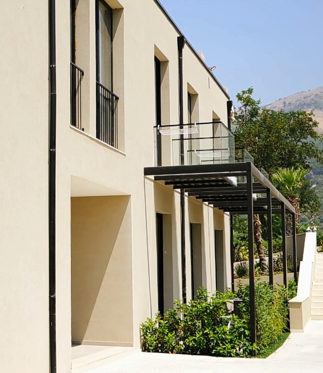 Dukes Albania Radhimë Exterior foto